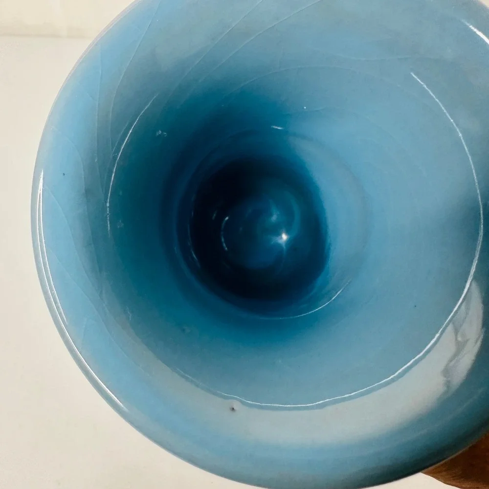 Florentine Made In Italy Blue Porcelain Neoclassical Greek Muse Pedestal Vase